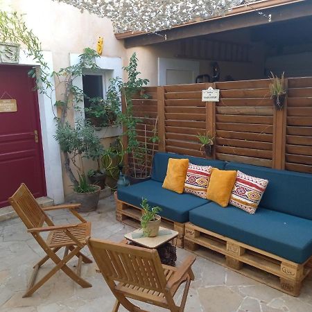 Studio Cosy A 10 Minutes De Nimes Bed and Breakfast Bouillargues Exteriör bild