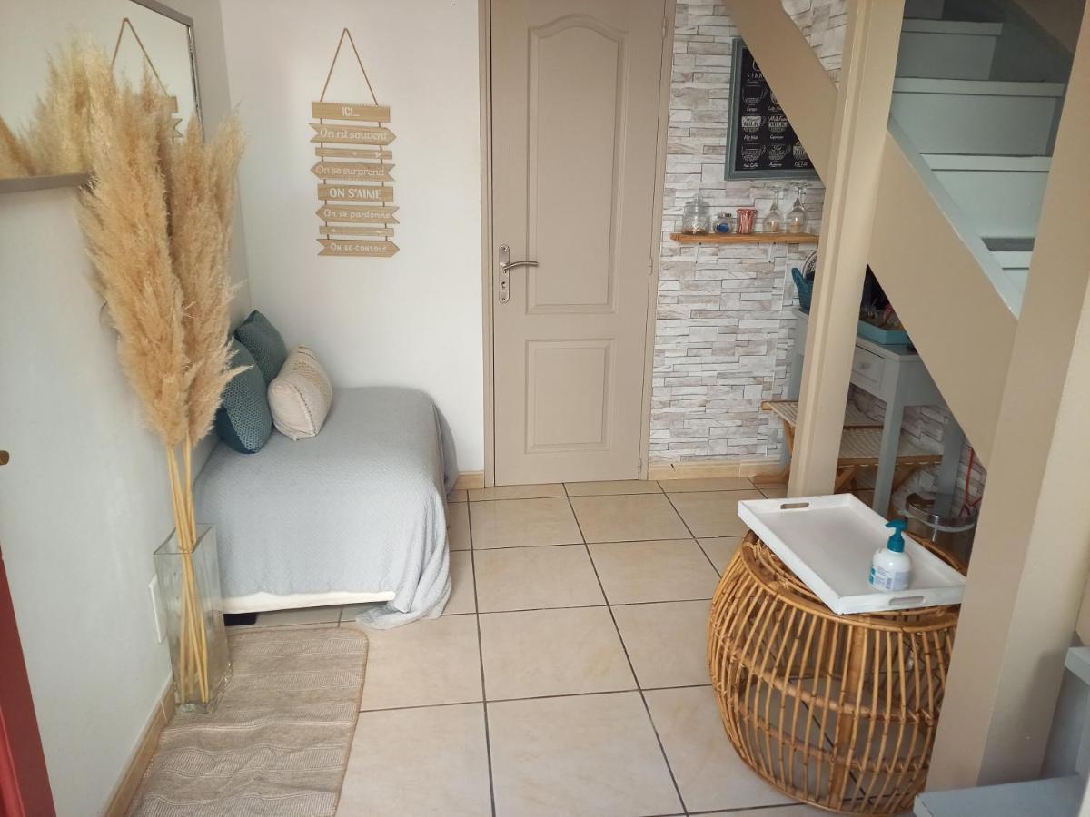 Studio Cosy A 10 Minutes De Nimes Bed and Breakfast Bouillargues Exteriör bild